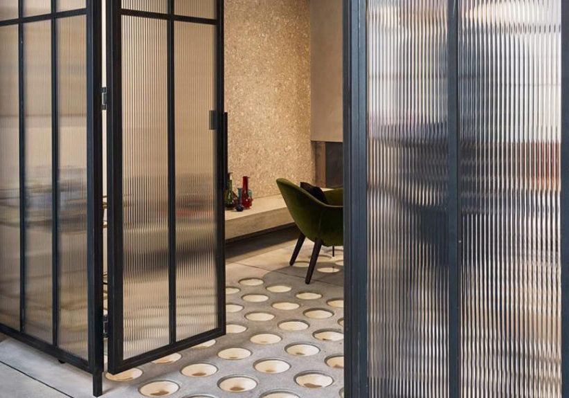 Fluted-glass-office-doors-Flutex-Euroverre